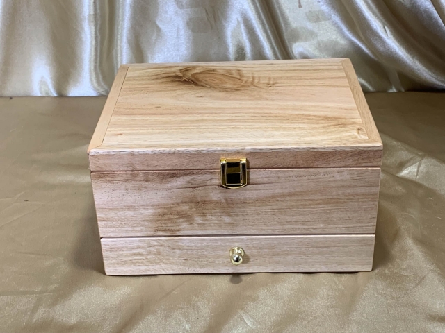 PJBDT 25025-L5638 - Premium Wooden Jewellery Box with Drawer AND Tray - Hand Made in Australia