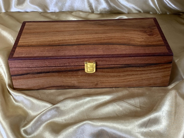 2601191-L7352 - Premium Quality Wooden Keepsake Box - Western Australian Peppermint