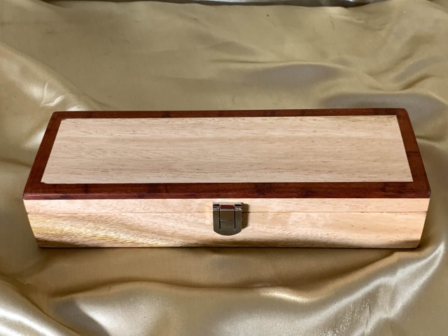PB 2608PB1-L0826 - Premium Handcrafted Australian Yellow Tingle Pen Box