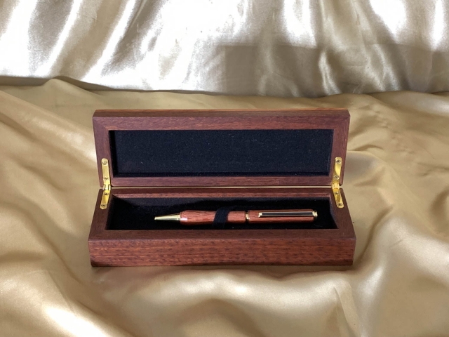 PBS 2608PB7-L0839 - Premium Jarrah Burl Handcrafted Pen and Box Set
