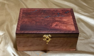 LEDRKB 25005-L4141 - Pink Jarrah Keepsake / Trinket Box with Blue Resin Filled Jarrah Burl Lid