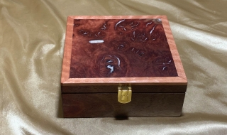 LEDRKB 25007-L4147 - Limited Edition Jarrah Jewellery Box with Resin Filled Jarrah Burl Lid