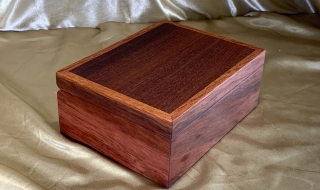 PMKB 2603K11-L8023 - Premium Medium Sized Jarrah and Sheoak Wooden Keepsake Box